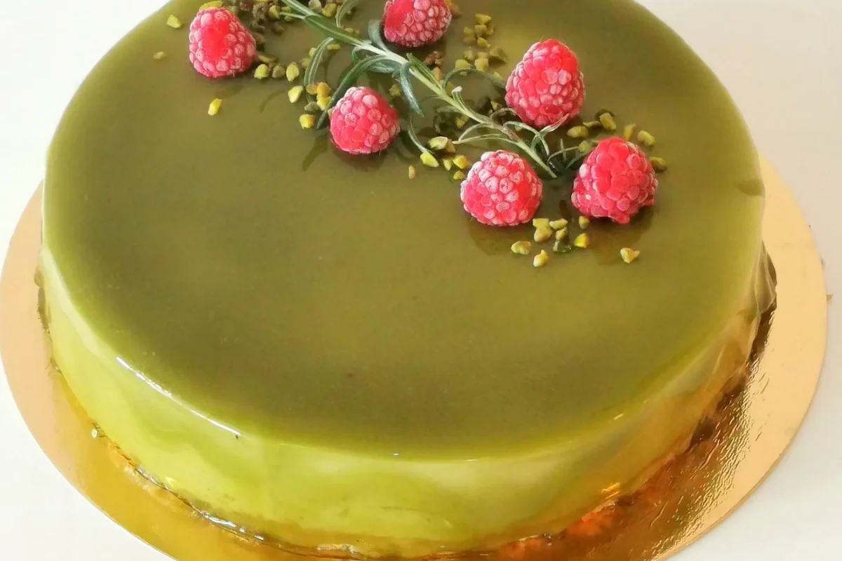 Tort cu fistic